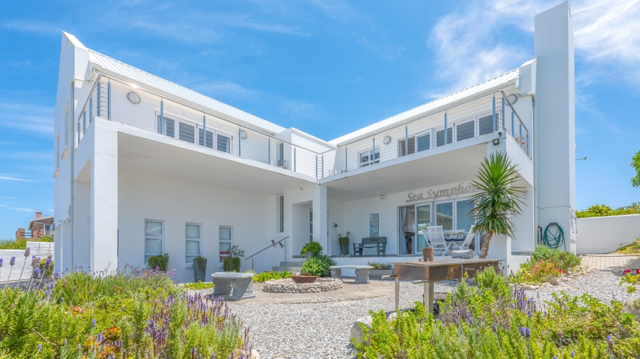 4 Bedroom Property for Sale in Oceanview Heights Western Cape